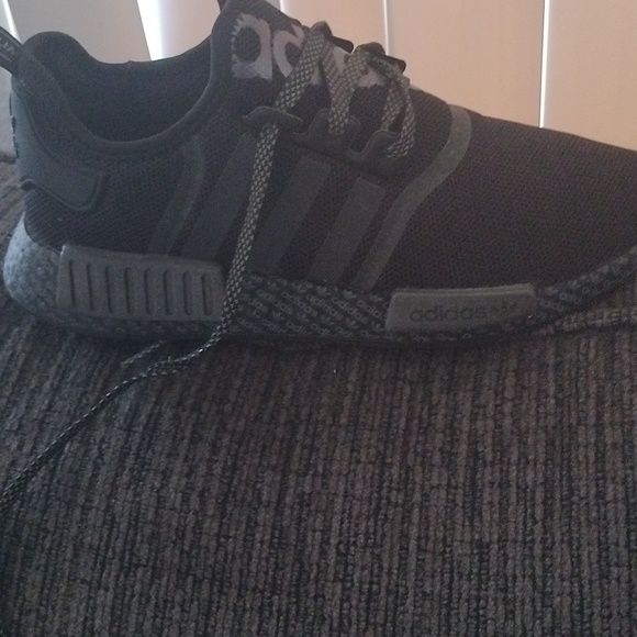 Adidas - Picture 2 of 4